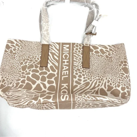 Michael Kors Cream and Tan Tote Bag - Picture 3 of 13